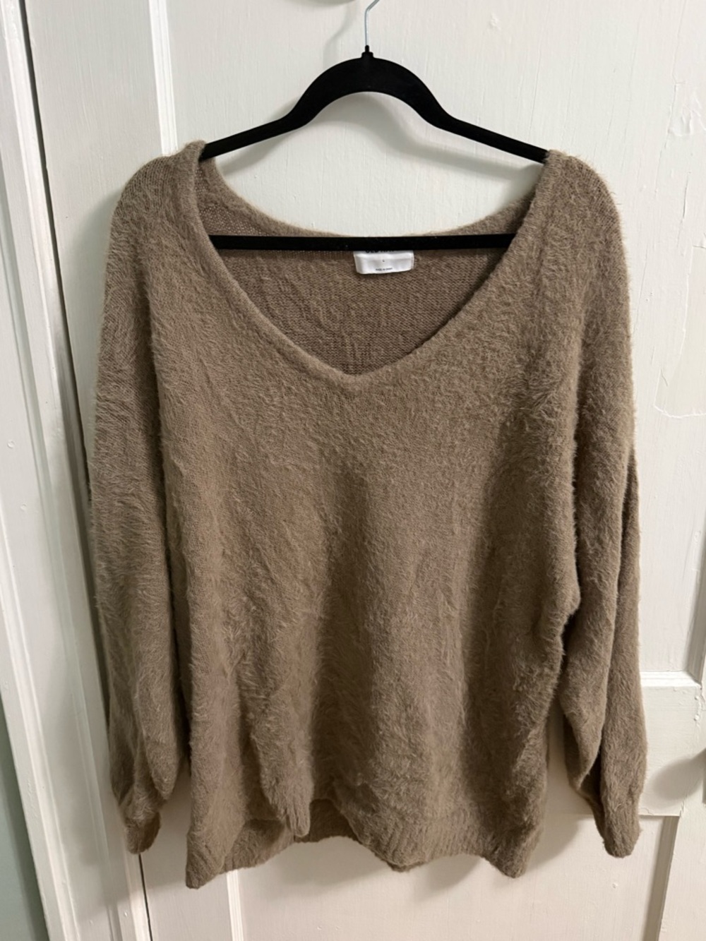 Old Navy Fuzzy V-Neck Sweater in Taupe Brown
